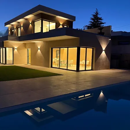 Infinity 27 Villa