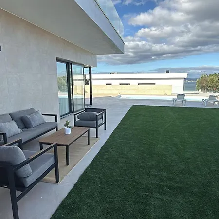 Infinity 27 Villa